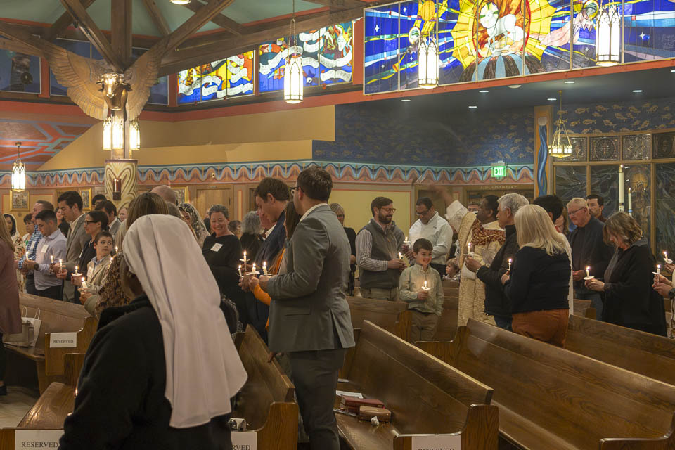 2026-StMary-EasterVigil (98 of 215).jpg